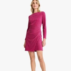 Donna Morgan Women's Fitted knee length Long Sleeve and Pleated Waist Detail